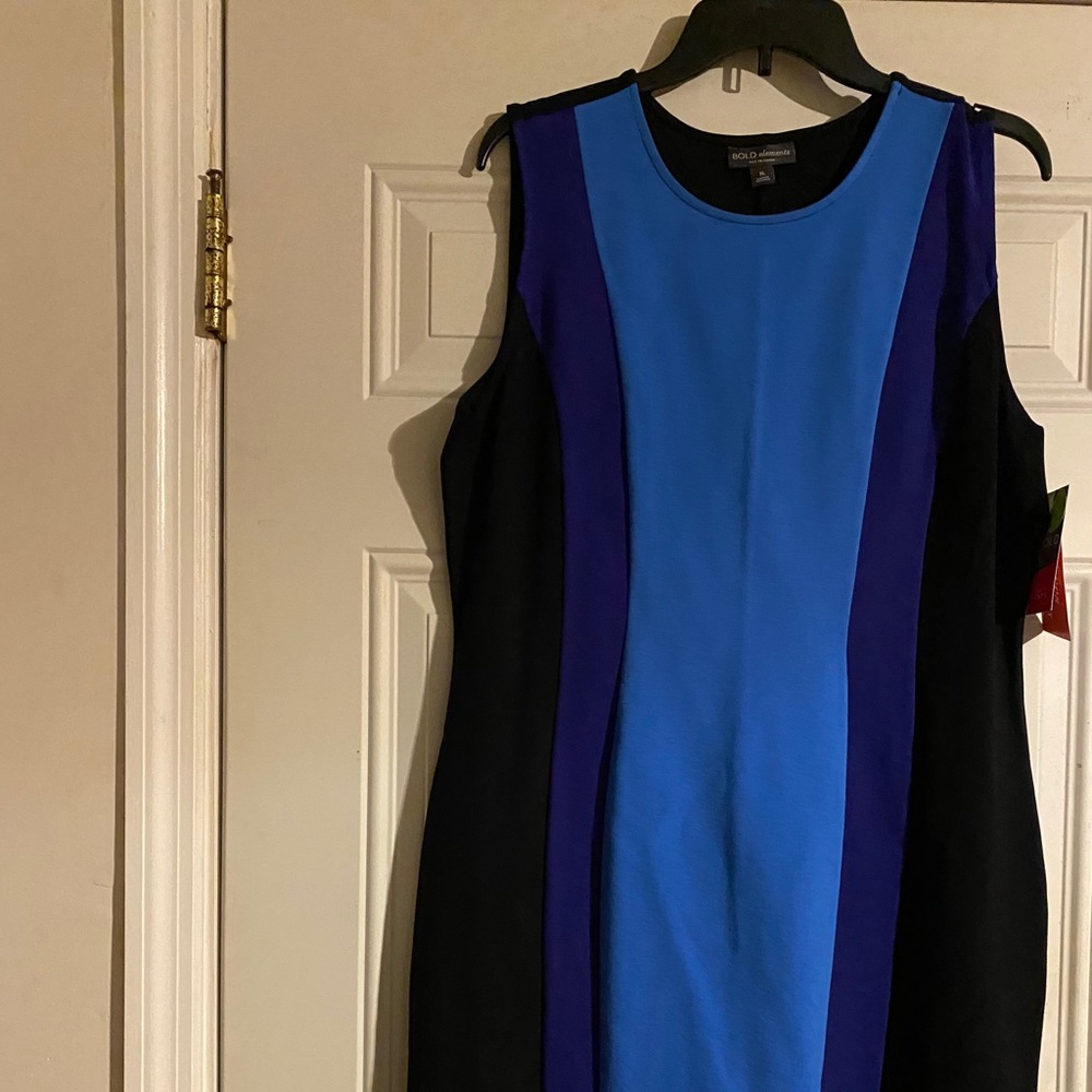 Sleeveless dress